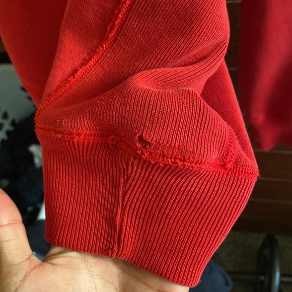 Red crew neck - Picture 2 of 2